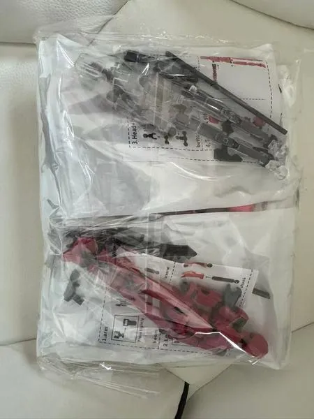 Action Figure Model Kit – Poseable Soldier with Weapons Set - Image 5